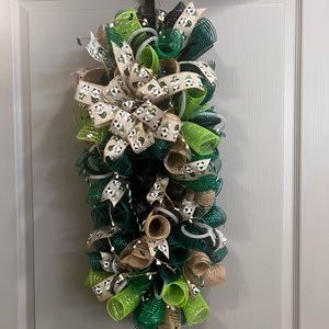 20 inch in length deco mesh wreath